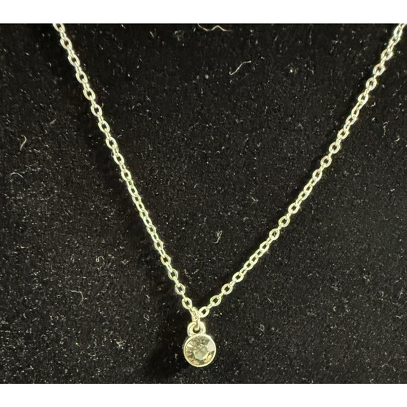 LOFT August Birthstone Peridot Green 5mm Round Charm Necklace 16–19in - Picture 4 of 5